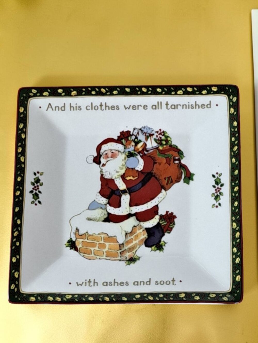Portmeirion Christmas Story Square Plate Santa Clothes Tarnished Ashes Soo 7”x7”